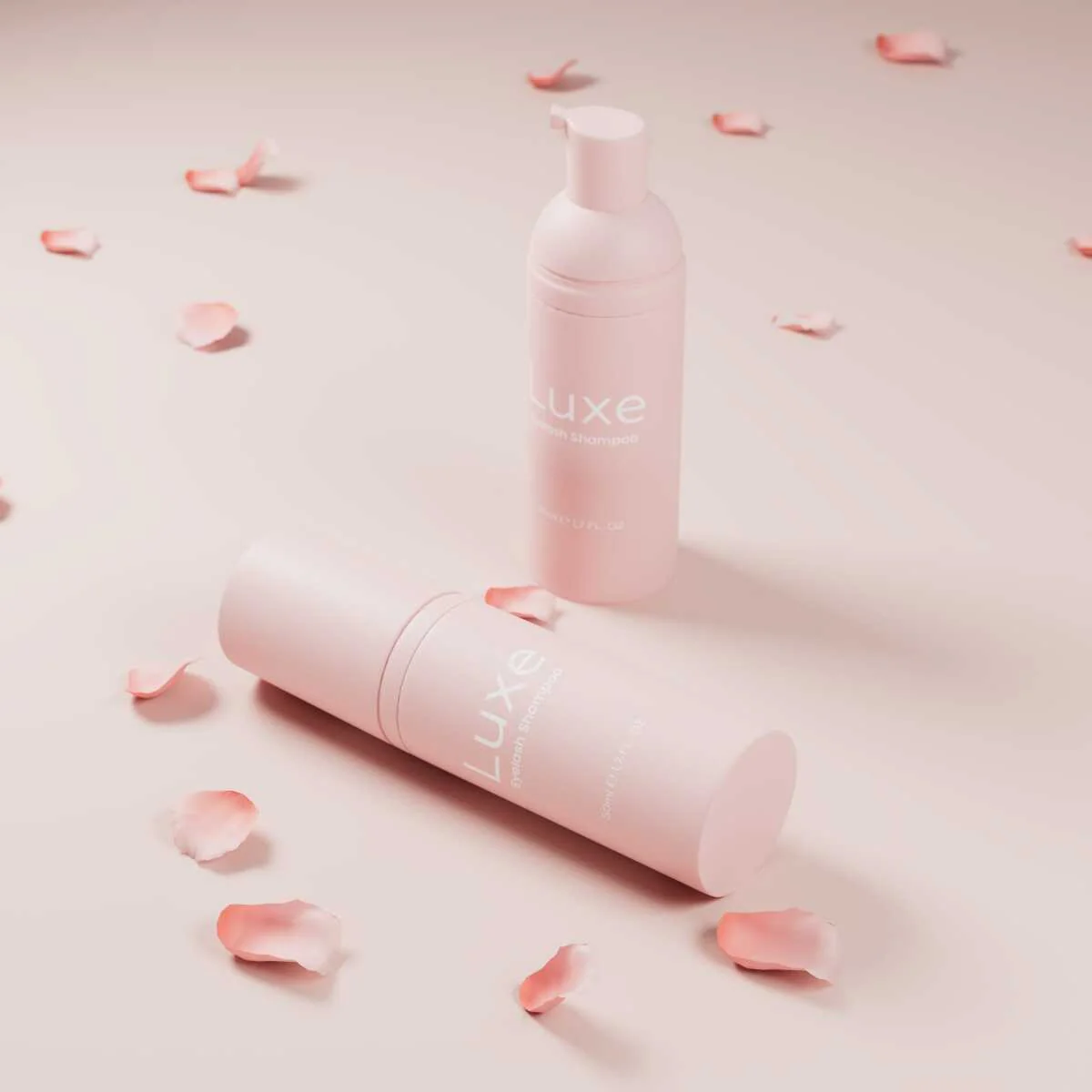 Luxe Eyelash Shampoo - Image 3